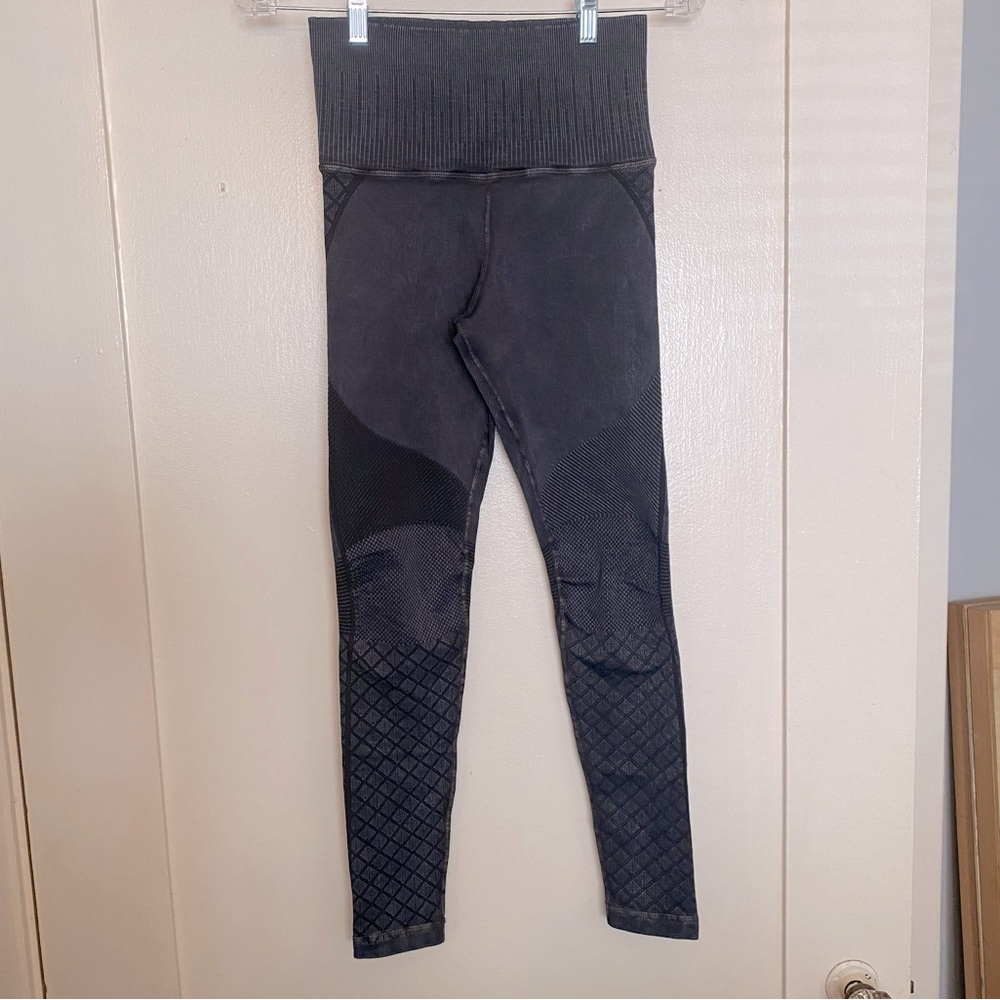 Avocado Vintage Denim Moto Leggings - Picture 5 of 11